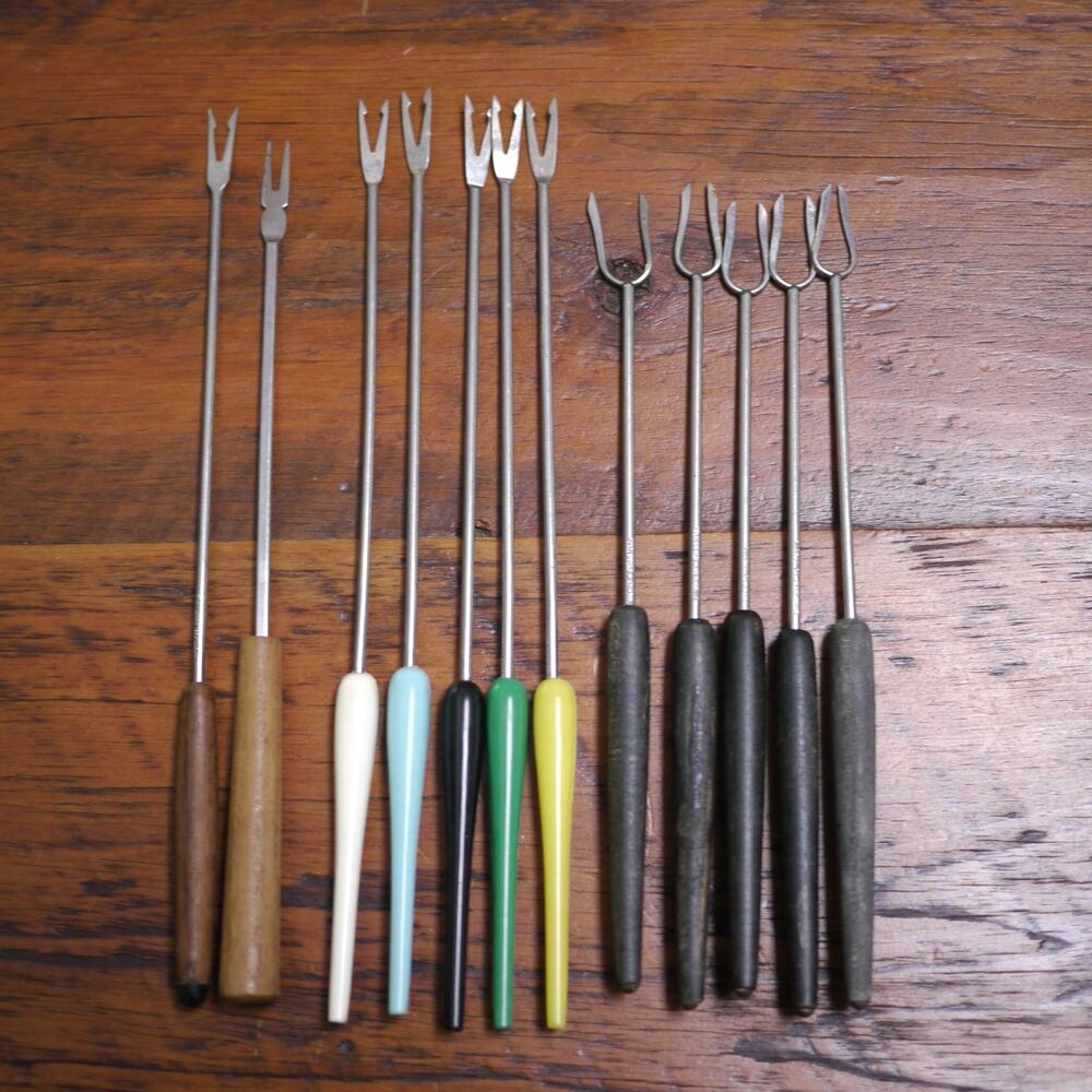 Lot of 12 Vintage Canoe Muffin Style Stainless Steel Fondue Skewers Forks
